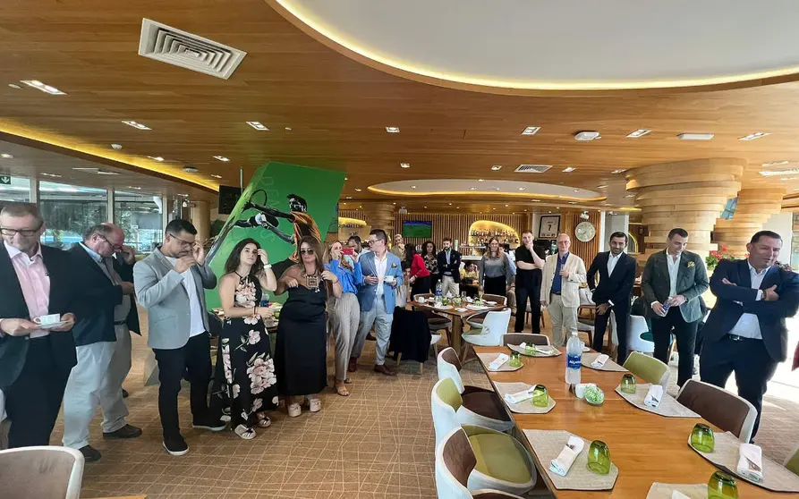 Asistentes al desayuno del SBC celebrado en el Park Hyatt de Dubai Creek. (Cedida)