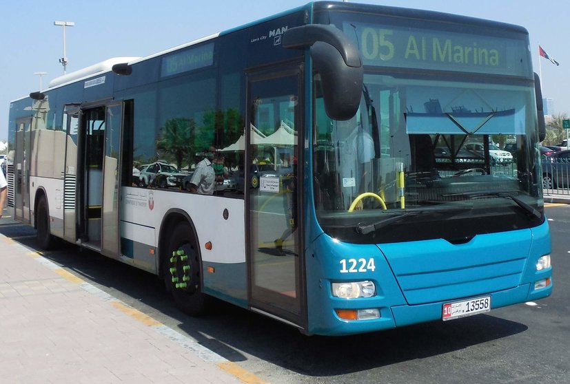 Autobús en Abu Dhabi.