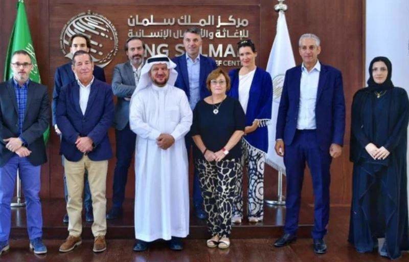 Foto de familia de la delegación de medios españoles en Riad. (SPA)