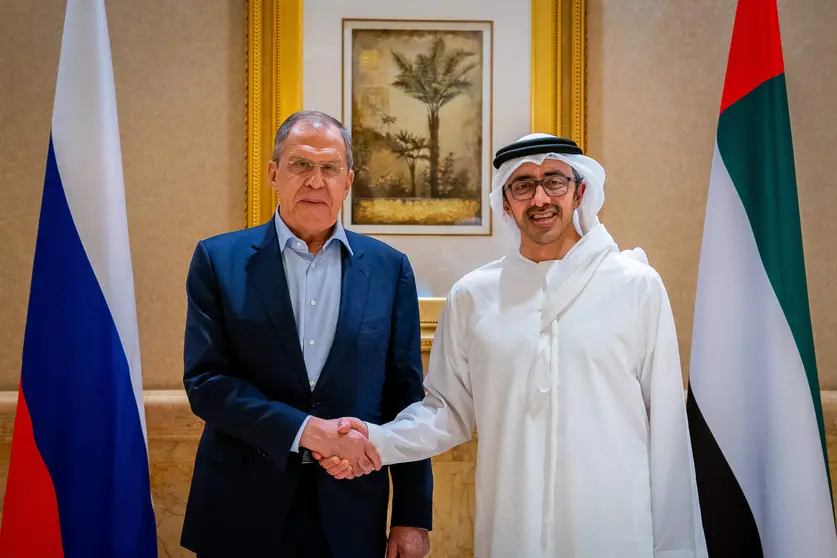 Los ministros de Exteriores ruso y emiratí en 2022 en Abu Dhabi. (WAM)