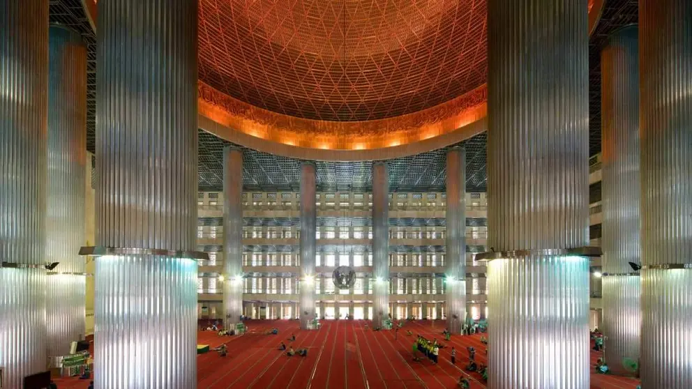 Así es la Mezquita Istiqlal de Yakarta, la más grande del sudeste asiático. Foto: Expedia.