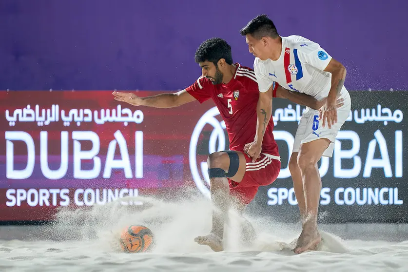 Un momento del partido entre Paraguay y Emiratos Árabes. (WAM).