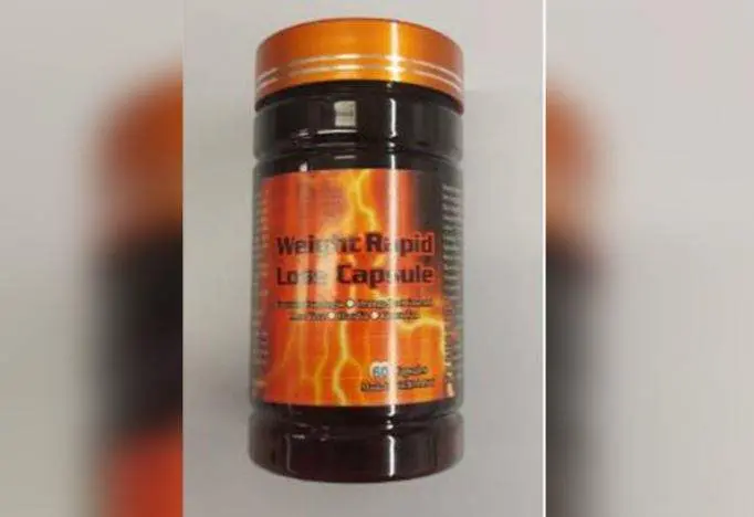 Un frasco del complemento alimenticio 'Weight Rapid Loss Capsule'. (Fuente externa)