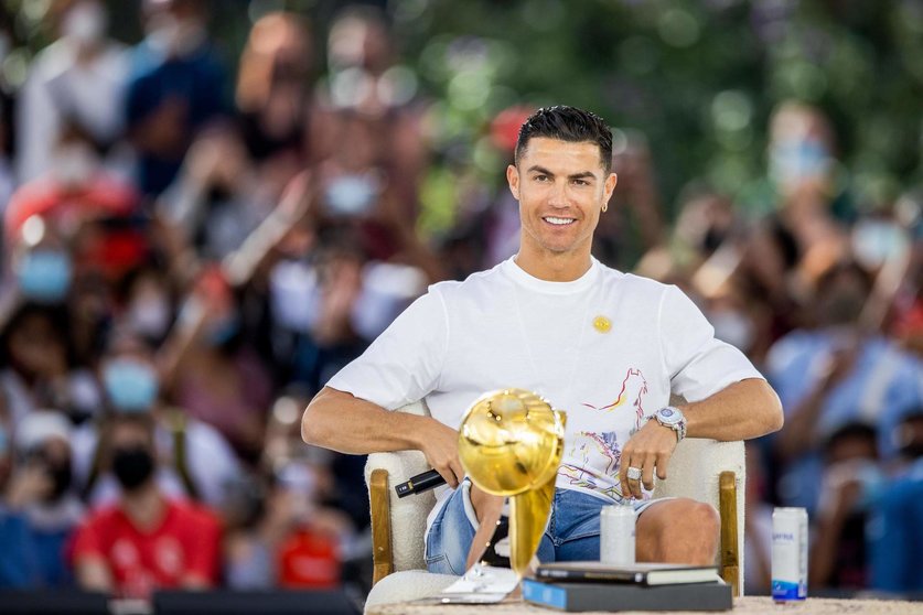 Cristiano Ronaldo, durante la visita que protagonizó a la Exposición Universal 2020 de Dubai. (WAM)