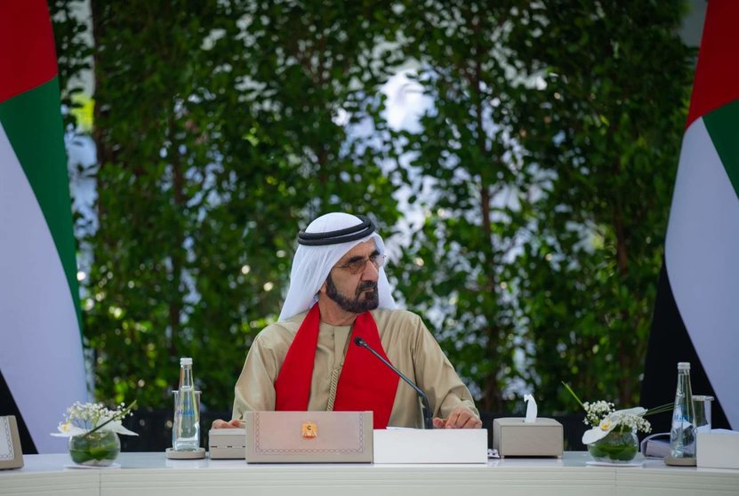 El gobernante de Dubai durante una reunión del Gabinete este fin de semana. (Twitter)