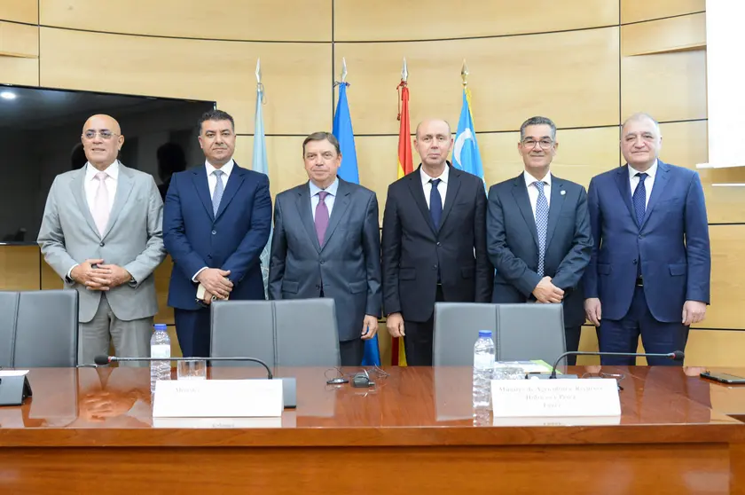 Asistentes al Consejo Oleícola Internacional. (Ministerio de Agricultura español)