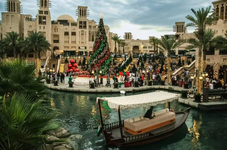 Ambiente navideño en el zoco de Madinat Jumeirah. (Cedida)