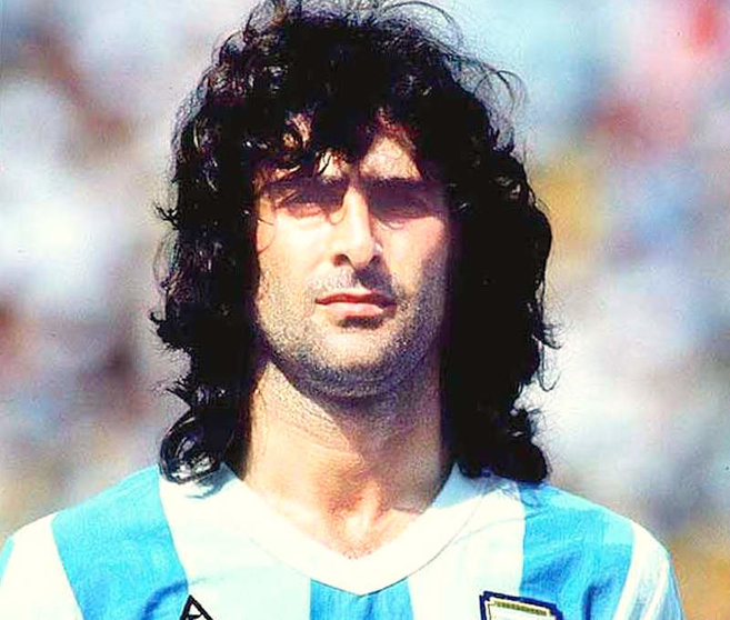El gran futbolista argentino Mario Alberto Kempes. (Fuente externa)