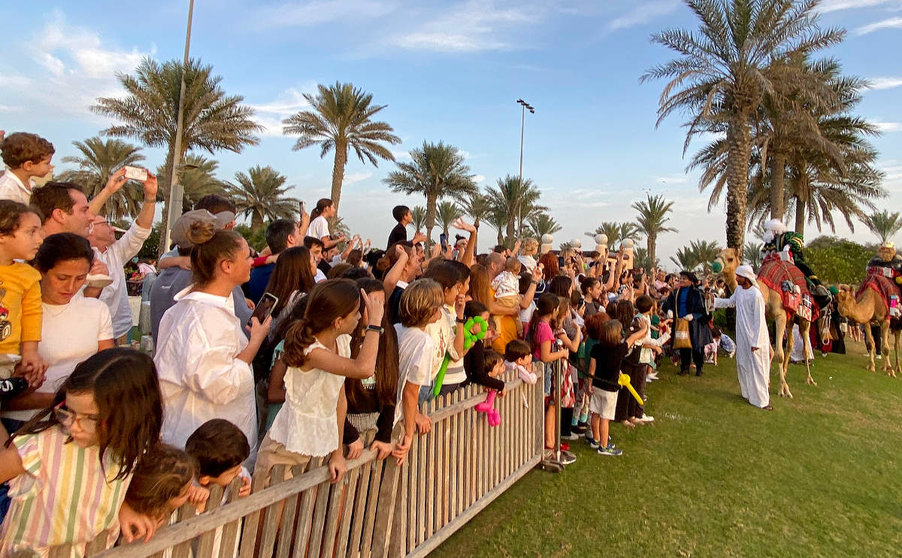 Multitudinario recibiemiento a los Reyes Magos en Abu Dhabi. (Cedida)