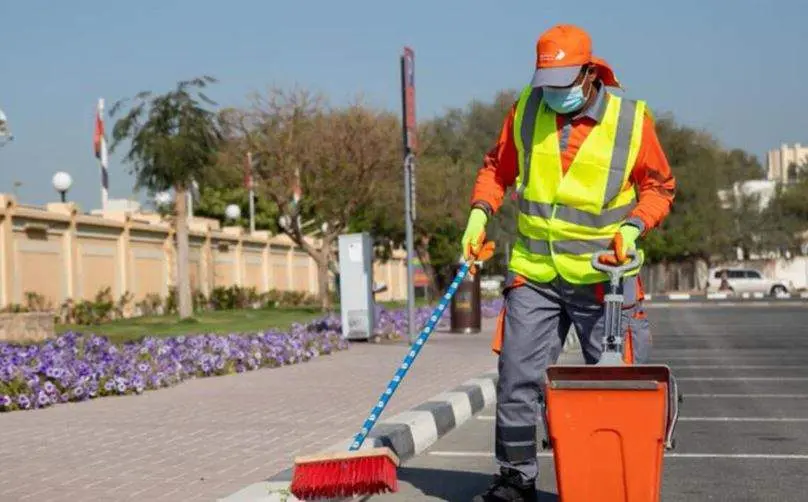 Un trabajador en Emiratos Árabes. (EL CORREO)