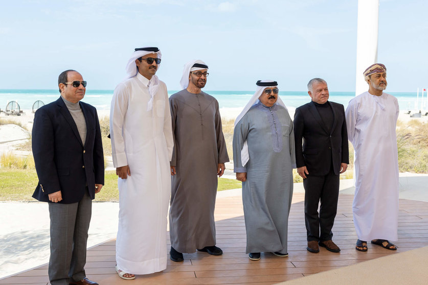 Los jefes de Estado presentes en la cumbre de Abu Dhabi. (WAM)