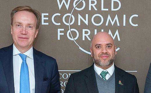 El presidente del Foro económico Mundial, Borge Brende -izquierda-, y el emiratí Majid Hassan Mohamed H. Al Suwaidi, director de la Cop28. (Instagram)