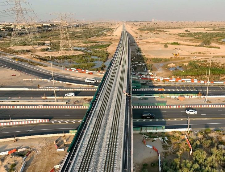 Una imagen del puente ferroviario en Dubai. (Twitter)