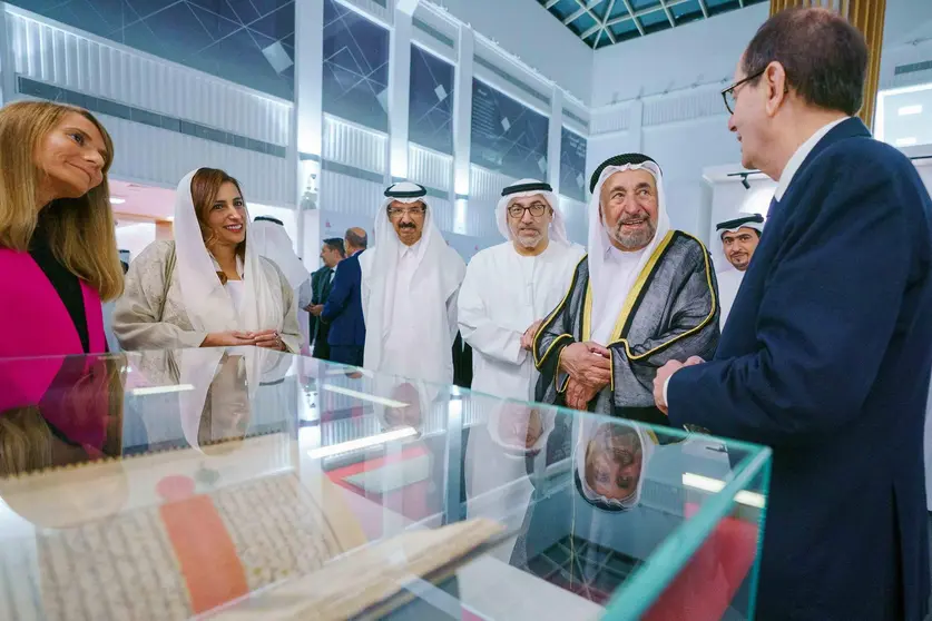 Un momento de la inauguración de la exposición de manuscritos españoles. (WAM)