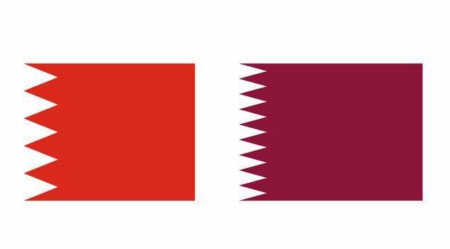 Las banderas de Qatar (derecha) y de Bahréin. (Fuente externa)