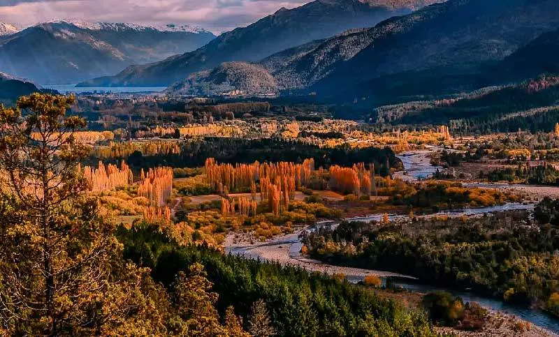 Impresionante imagen del río Chubut en Argentina. (Twitter)