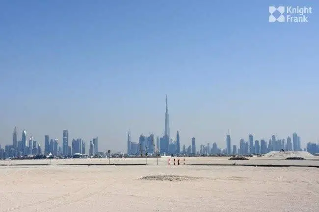 El terreno en Jumeirah Bay Island en una imagen en Twitter.