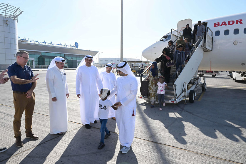 Emiratos Árabes Unidos priorizó la evacuación de enfermos, niños, ancianos y mujeres