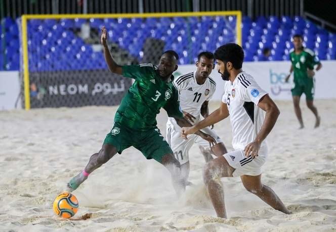 Un momento del encuentro de Fútbol Playa entre EAU y Arabia Saudita. (WAM)