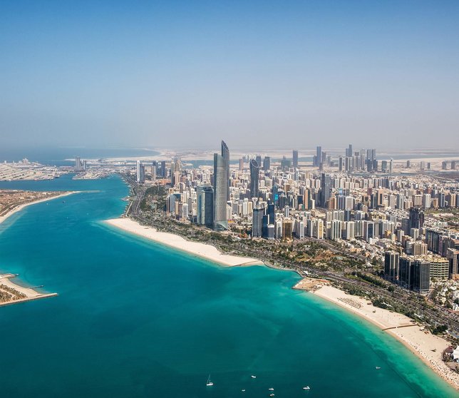 Una imagen de La Corniche de Abu Dhabi. (WAM)