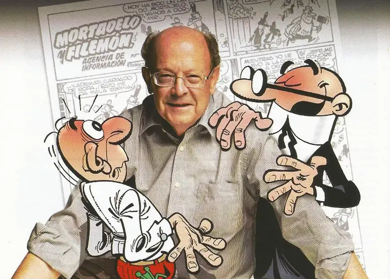 El genial Francisco Ibáñez, junto a sus personajes Mortadelo y Filemón. (Fuente externa)