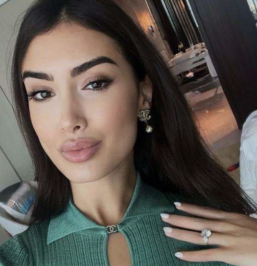 Miss Universo España con su anillo de compromiso. (Instagram)
