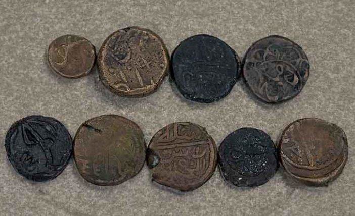 Las monedas encontradas en el emirato de Sharjah. (Fuente externa)