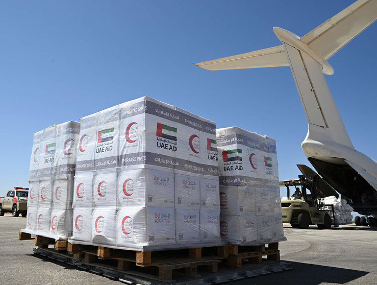 Material de ayuda enviado por EAU a Libia tras las inundaciones. (WAM)