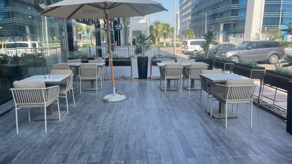 Un establecimiento con terraza en Abu Dhabi. (WAM)