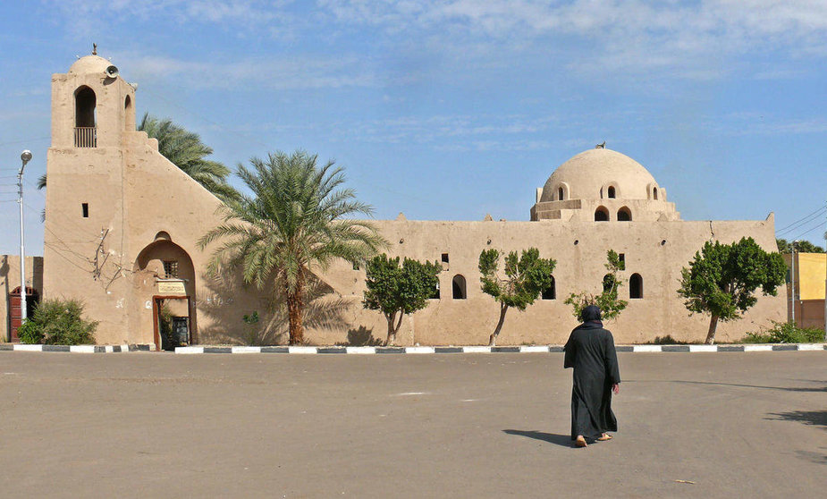 Poblado de New Gourna, en Luxor (Egipto), diseñado y construido por el arquitecto Hassan Fathi en los años cuarenta del siglo pasado
