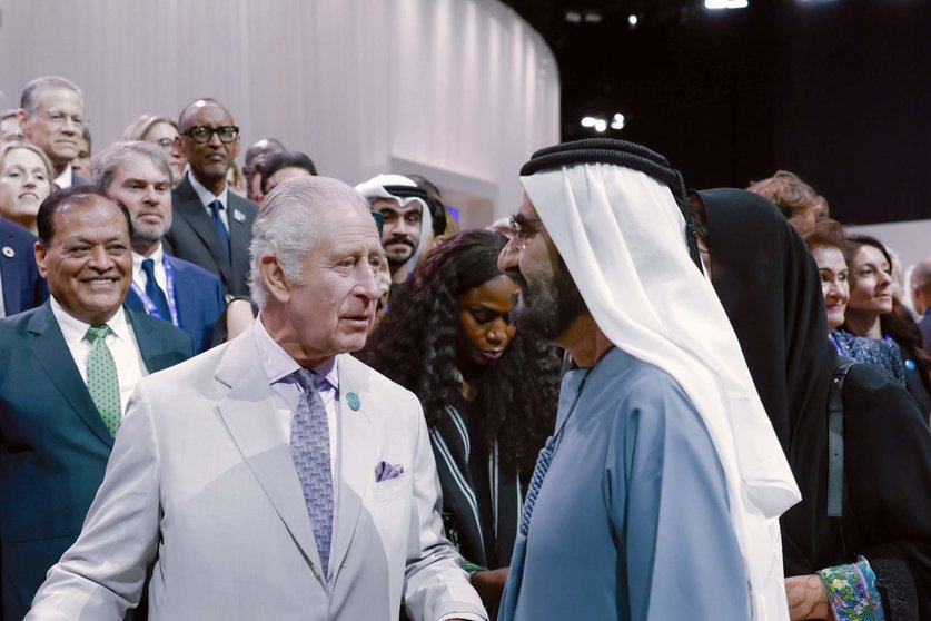 El gobernante de Dubai junto al rey Carlos de Inglaterra. (WAM)