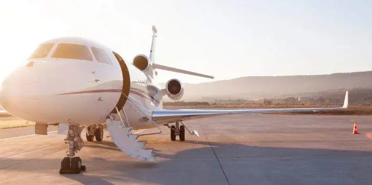 Un avión privado. (Silver Swan)