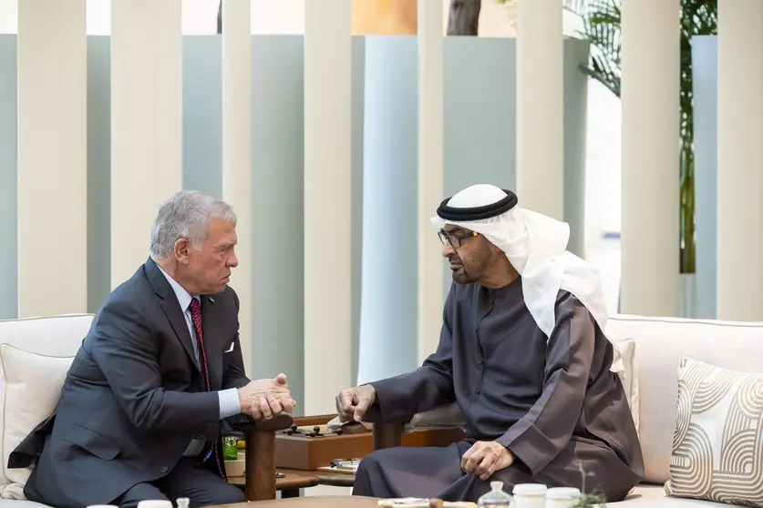 El rey de Jordania junto al presidente de EAU en Abu Dhabi en una imagen de marzo de 2024. (WAM)