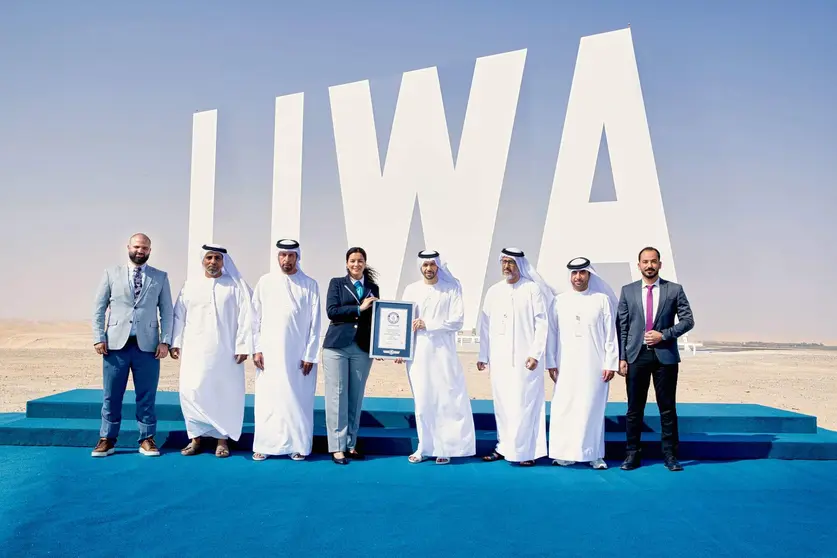 El cartel de Liwa ganador del récord. (WAM)