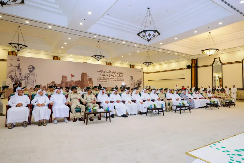 Oficiales de la Policía de Dubai durante un evento. (X)