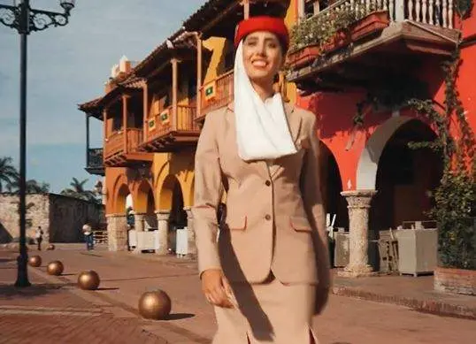 Una captura de pantalla del vídeo promocional de Colombia de la erolínea Emirates. (X)