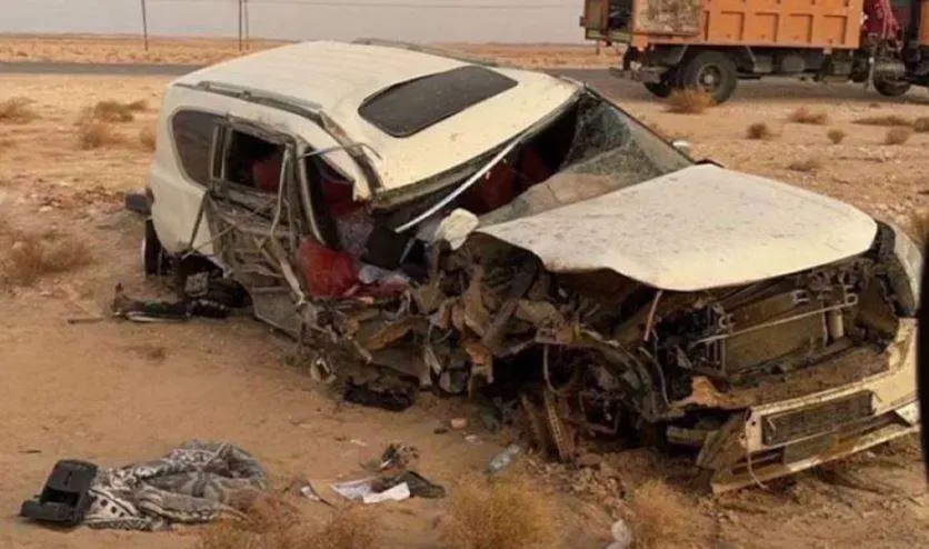 Estado del vehículo tras el accidente. (Policía de Omán)