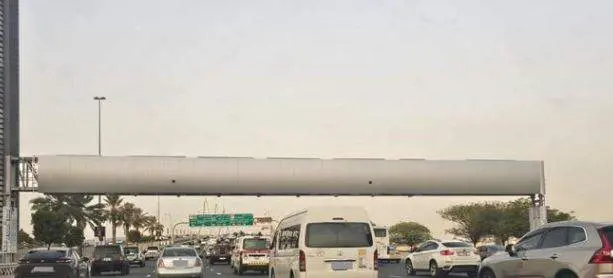 Nueva instalación de Salik en Al Khail Road. (X)