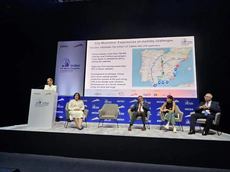 Un momento de la exposición de la DGT en Dubai. (DGT)