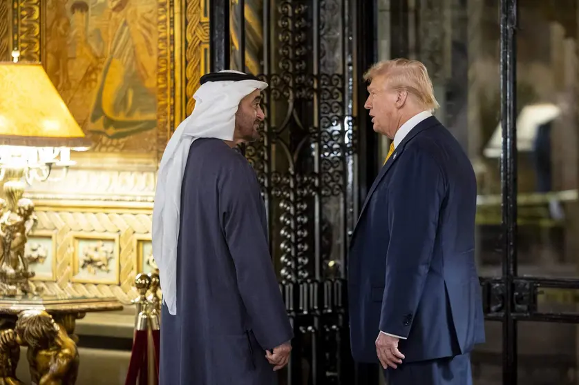 Un momento del encuentro entre el presidente emiratí y Trump en septiembre de 2024. (WAM)