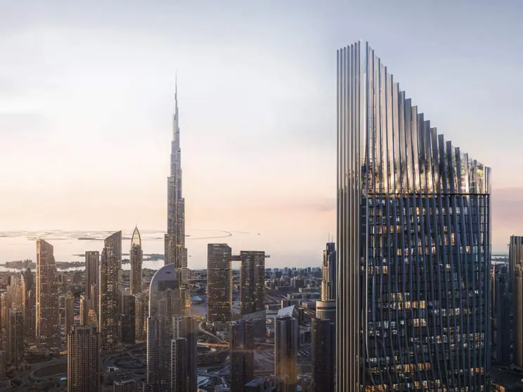 A la derecha la Tiger Sky Tower en el centro de Dubai. (X)