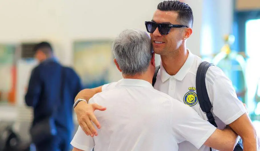 Cristiano Ronaldo llegó este lunes a Dubai. (Al Nasr)