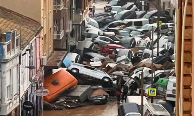 Daños catastróficos y mortales provocados por la DANA en Valencia. (X)