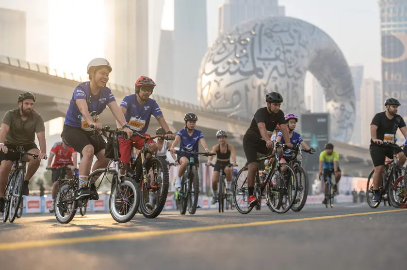 Un momento de la carrera ciclista de este domingo. (Dubai Media Office)