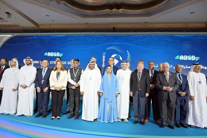 Participantes en el Foro Estratégico de Abu Dhabi. (WAM)