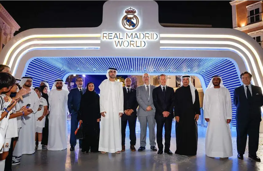 Autoridades asistentes a la inauguración. (Real Madrid World)