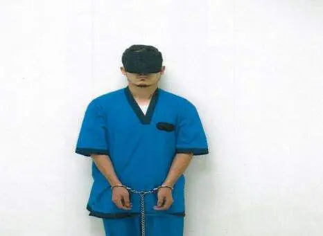 Imagen difundida por Emiratos de uno de los asesinos del rabino israelí. (WAM)
