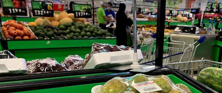 Productos en un supermercado de EAU. (EL CORREO)