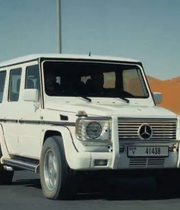 Un coche a subasta en Dubai. (X)