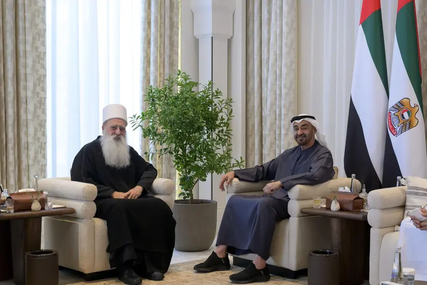 El presidente de EAU junto al líder espiritual druso de Israel. (WAM)
